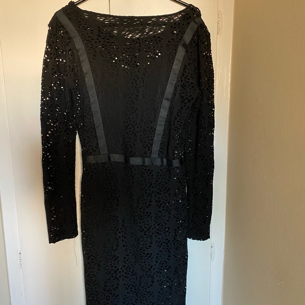 Black Scandinavian body-con dress with slip